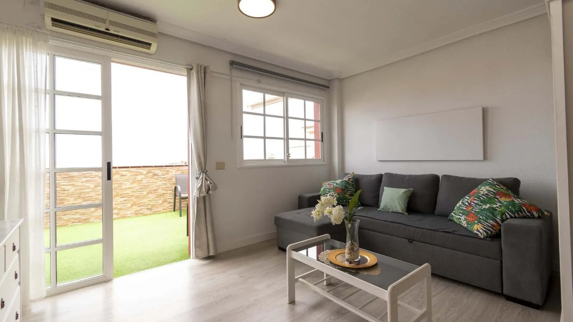 The Heights Apartment Los Cristianos 0*, Лос Кристианос Испания