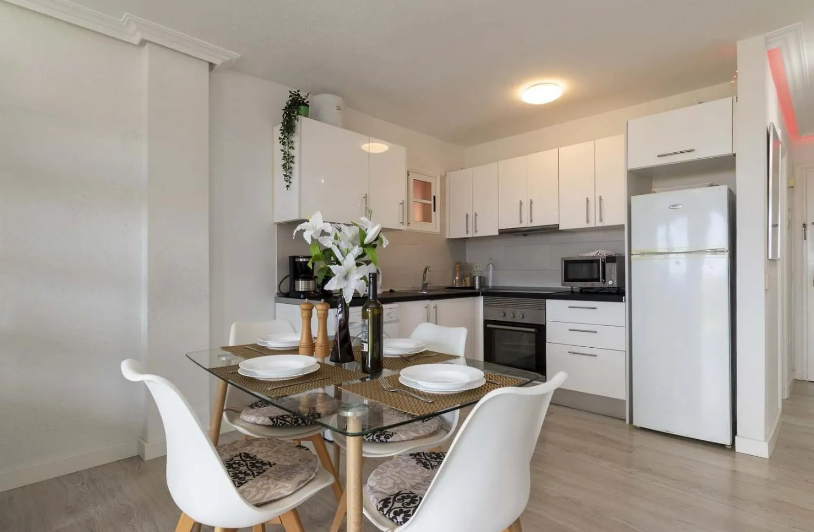 The Heights Apartment Los Cristianos 0*, Los Cristianos (Tenerife)